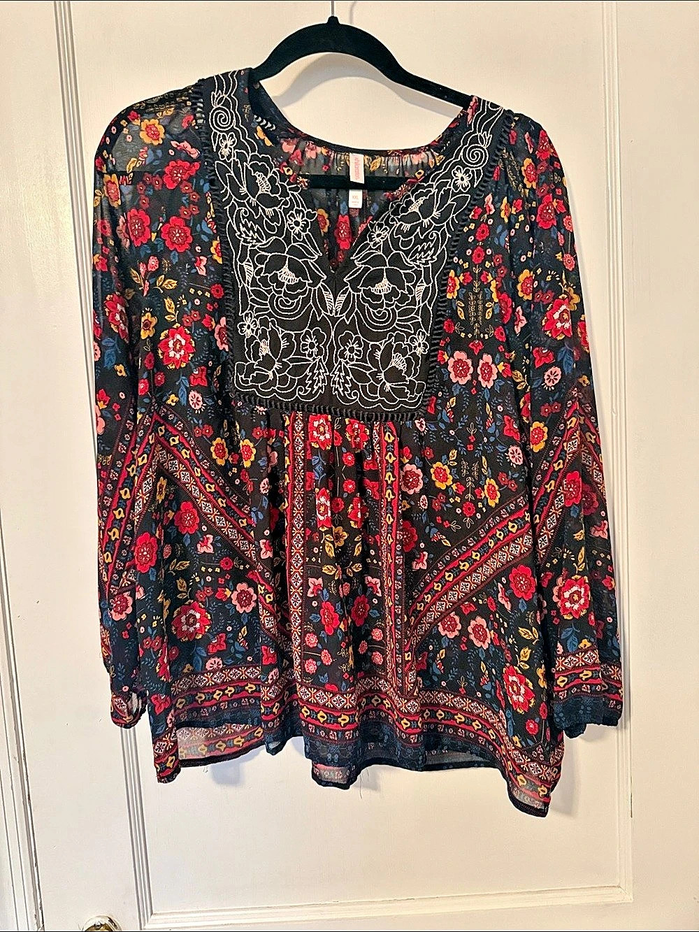 xhiliration Floral Peasant Blouse in Black & Red Size XXL